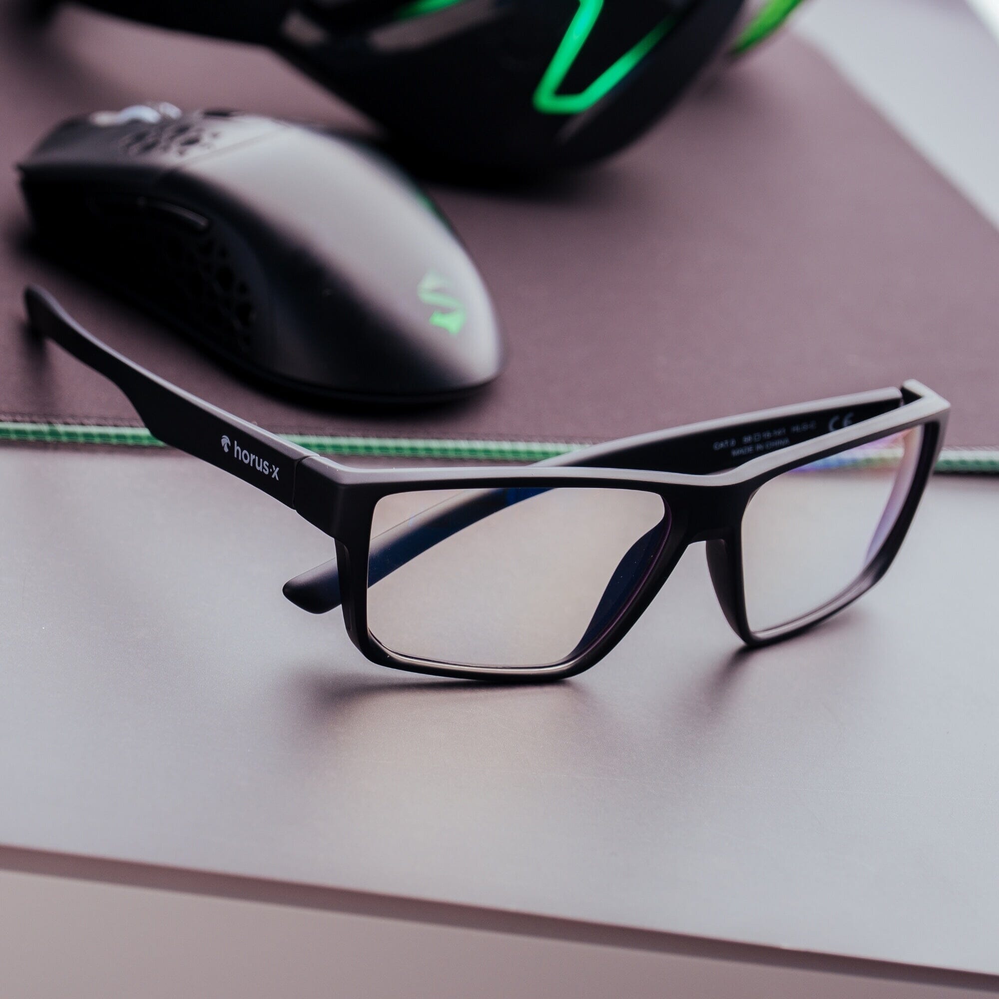 lunettes gaming anti lumière bleue one clear en contexte