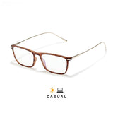 Lunettes anti lumière bleue rectangulaires tortoise avec branches dorées et verres transparents sur fond blanc
